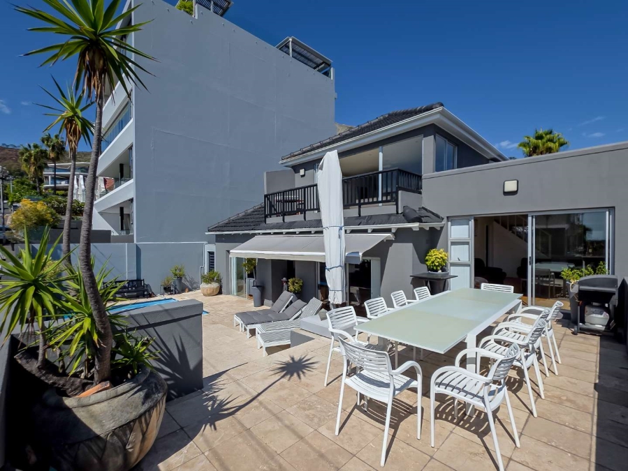 4 Bedroom Property for Sale in Fresnaye Western Cape